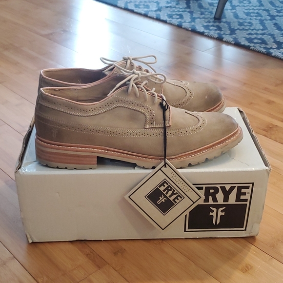 Frye men suede Wingtip shoes size 10m with the box - Picture 7 of 8